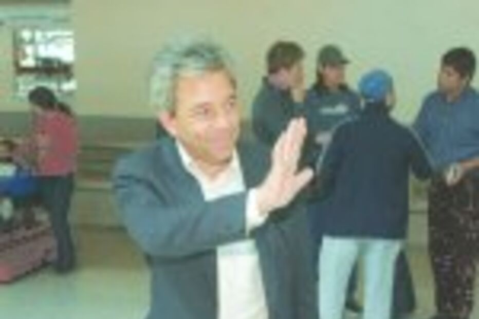 CARLOS FINO TROCA RTP POR EMBAIXADA