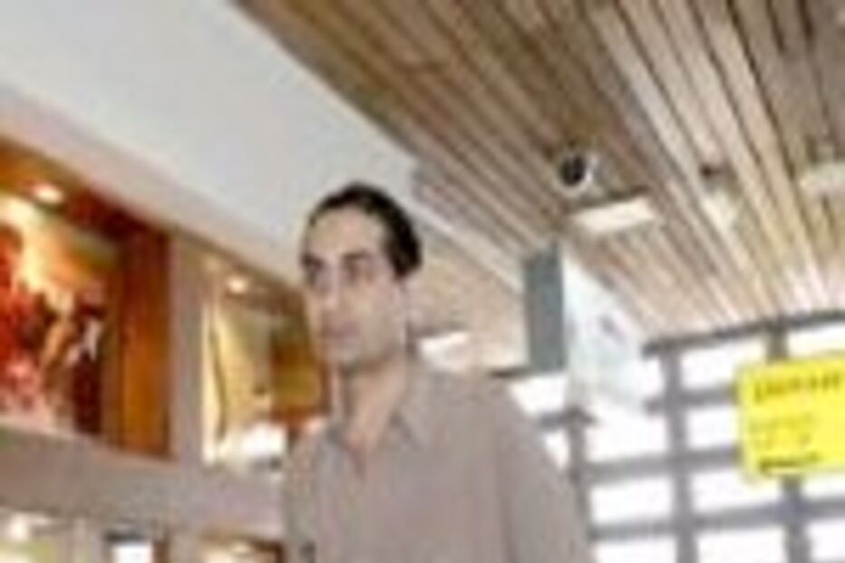 Esperou no terminal durante um ano