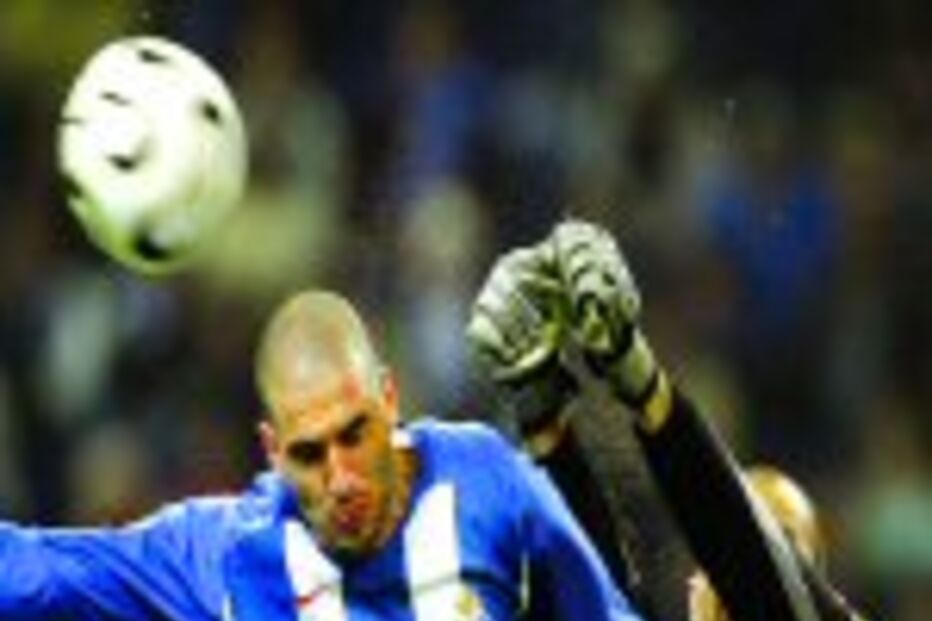 Um triplo de Raul Meireles