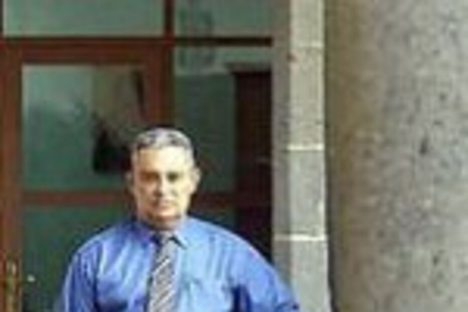 Padre casado ordenado em Espanha