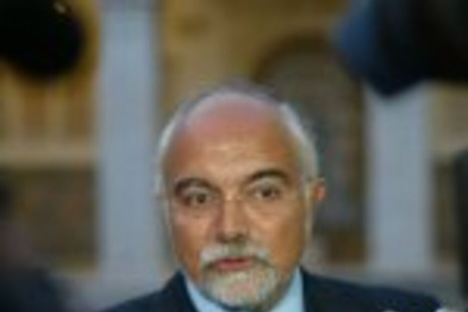 Governo acusado de fazer manobra