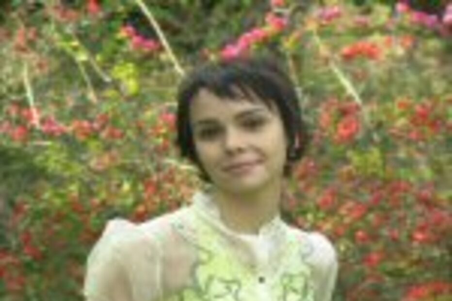 Cabelo preto foi trunfo-chave para Débora Falabella