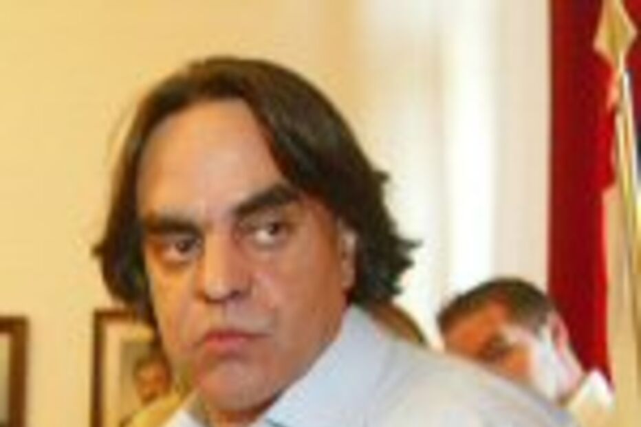 José António Linhares fica com pena suspensa