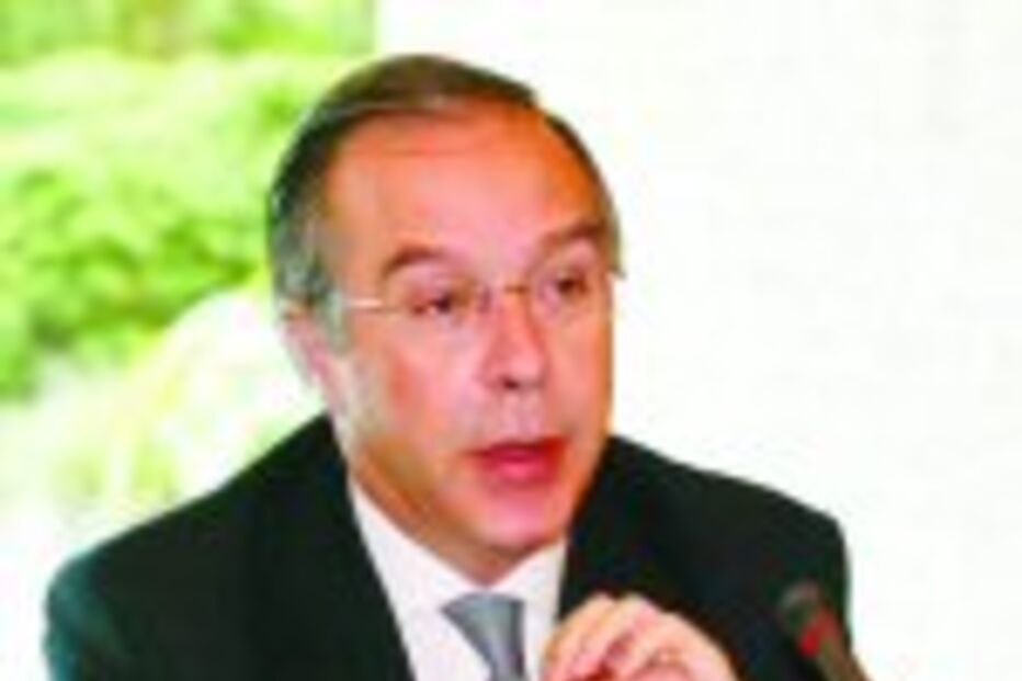 As nove autarcas do PSD rendem-se a Mendes