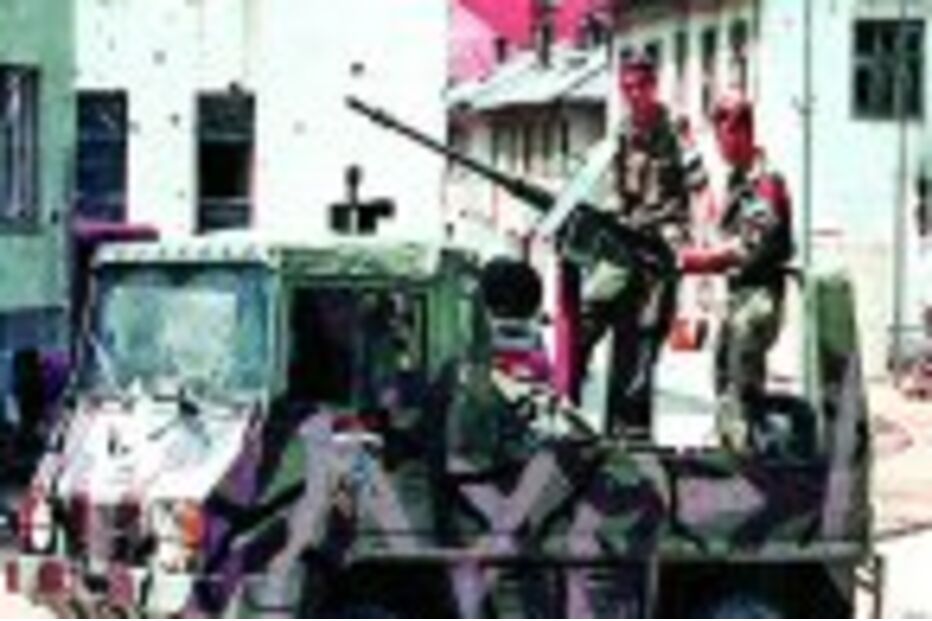 Bósnia assinala década de paz