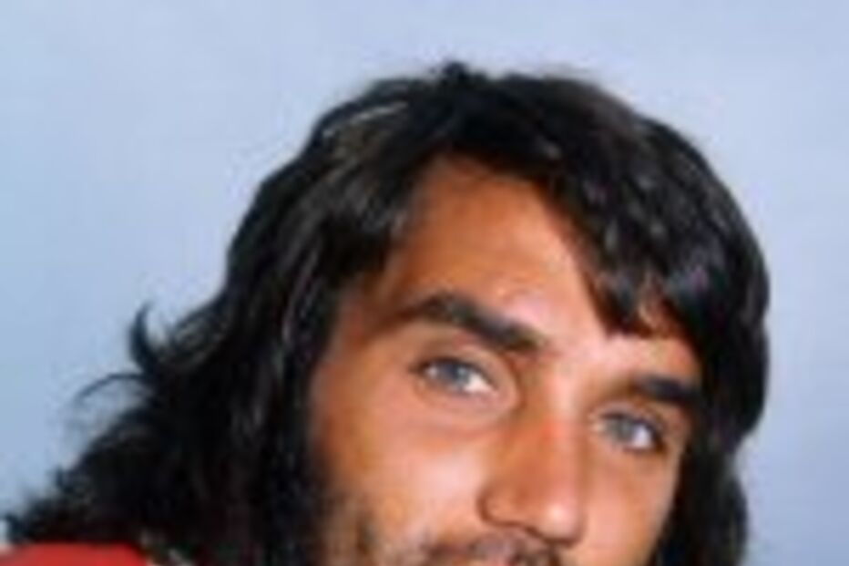 Morreu o genial George Best