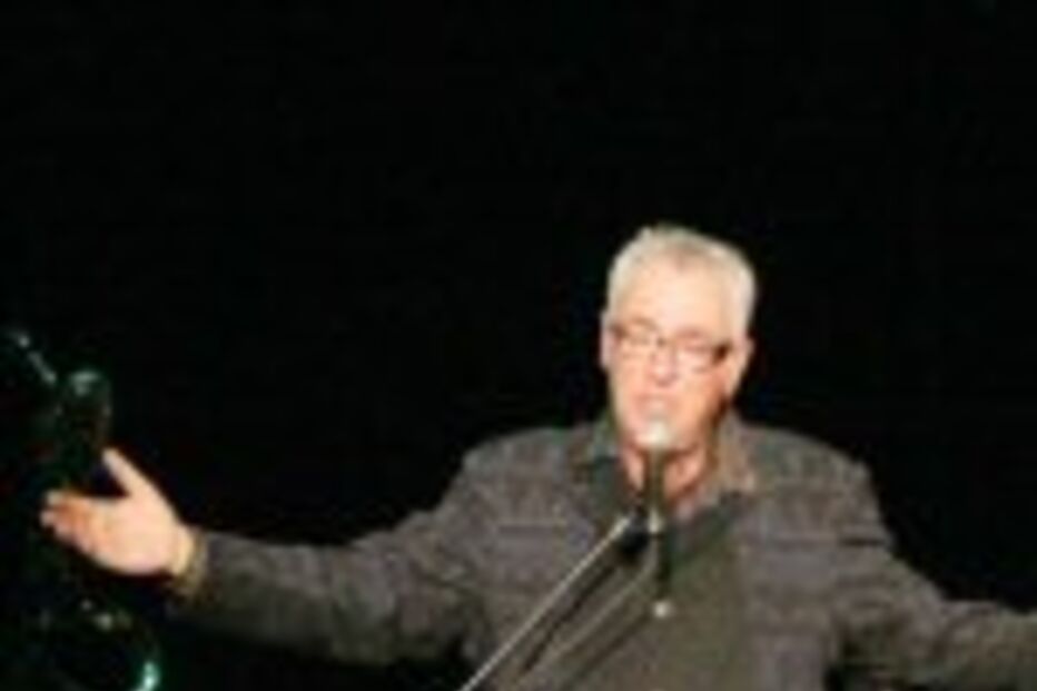 Paulo de Carvalho passa em revista 44 anos de canções