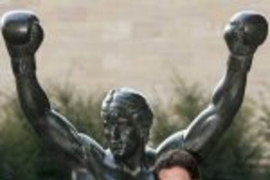 Stallone tem estátua Rocky