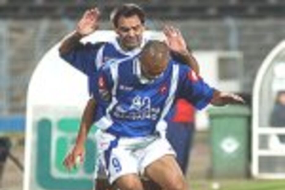 ÁRBITRO ESTRAGA FESTA NO RESTELO