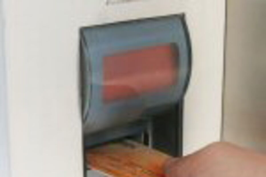 Usava cartões clonados