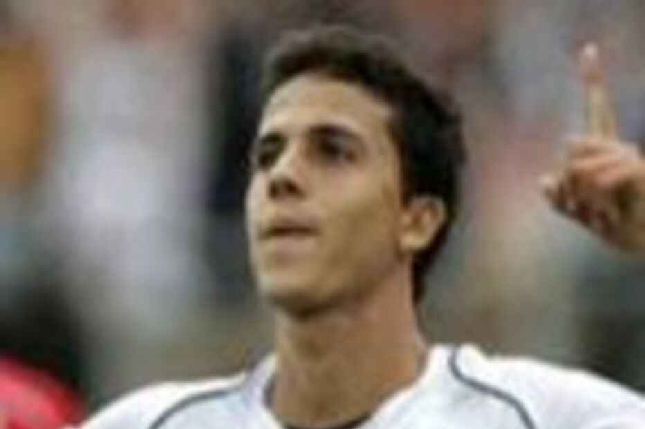 Nilmar deve mesmo ficar no Corinthians