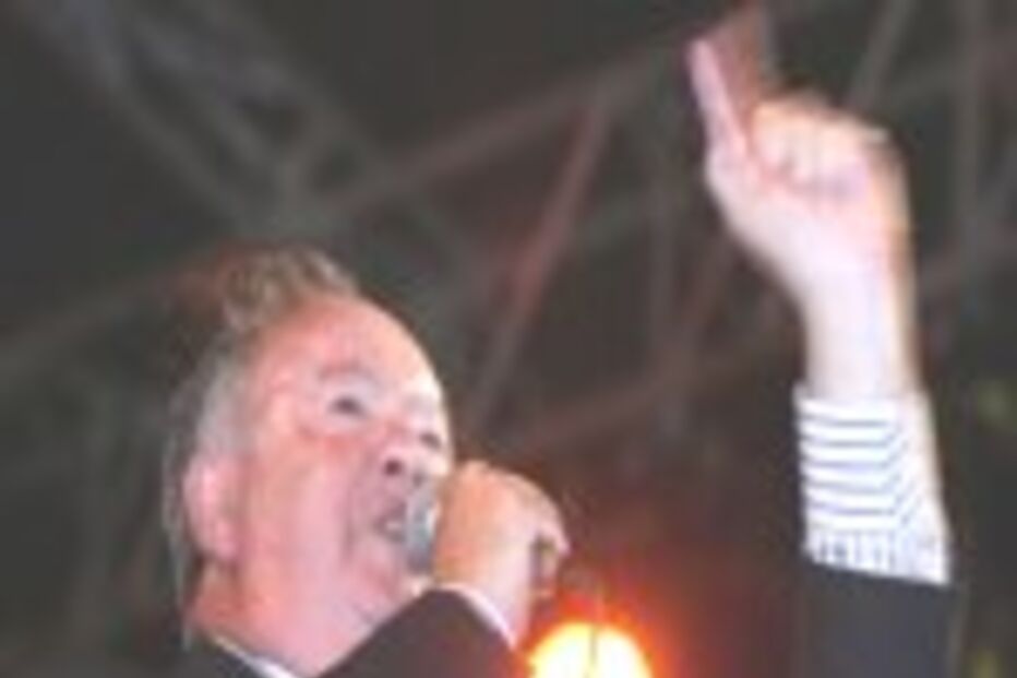 OS SENHORES DAS ILHAS