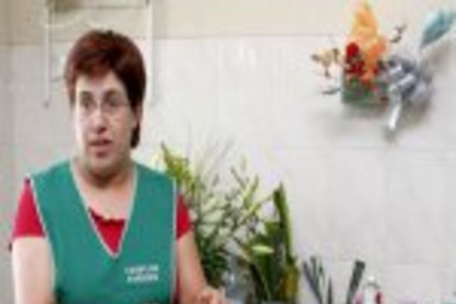 Florista apanha loira