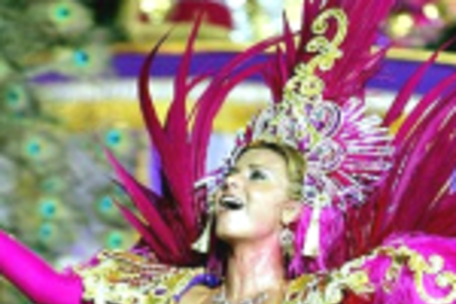 CARNAVAL JÁ DESFILA NO RIO