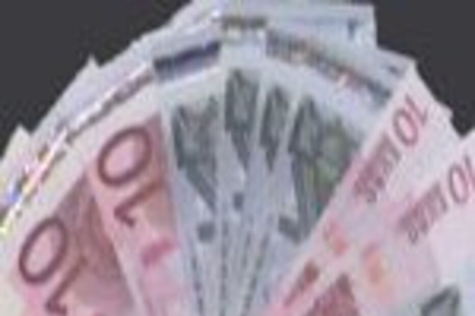 Levantamento mínimo no Multibanco sobe para 10 euros