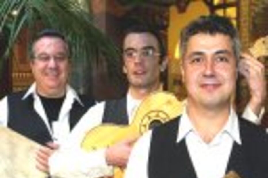 SHAKIRA EXIGE ADIAFA EM PALCO