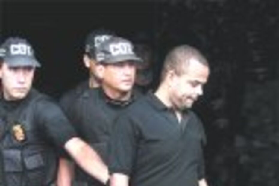 FERNANDINHO BEIRA-MAR TRANSFERIDO