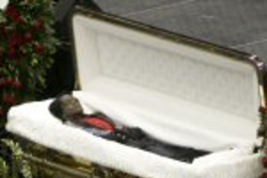 James Brown ainda não foi sepultado