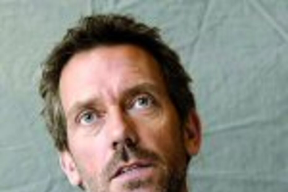 House sente-se só e desesperado