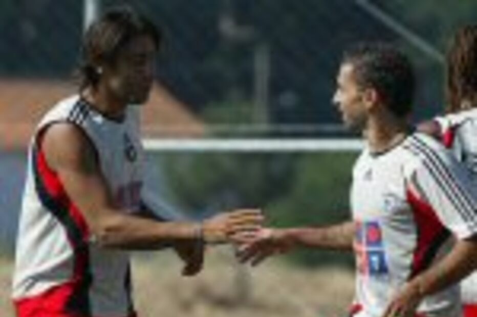 Simão Sabrosa foi  convocado para o dérbi