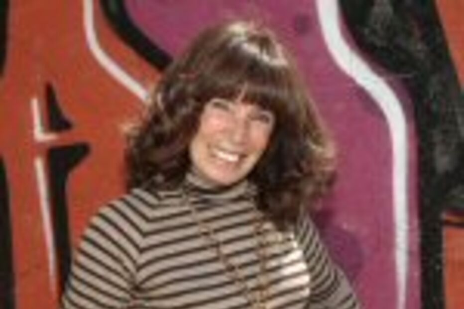 Suzy volta com O Areias