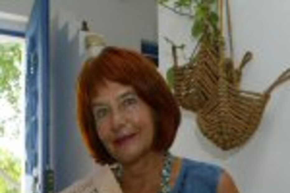 Biblioteca recebe Teresa Rita Lopes