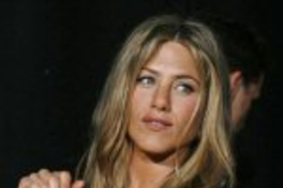 Aniston seduz lésbicas