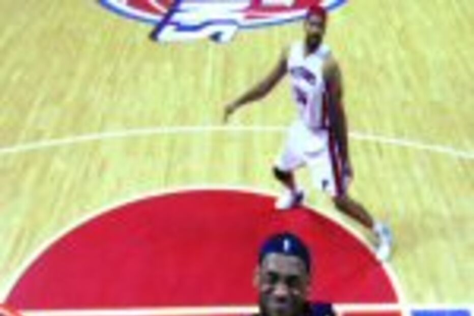 LeBron James do outro mundo arruma sozinho com os Pistons