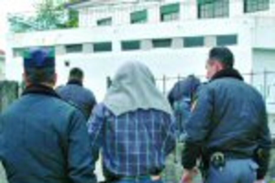 MP quer professor condenado