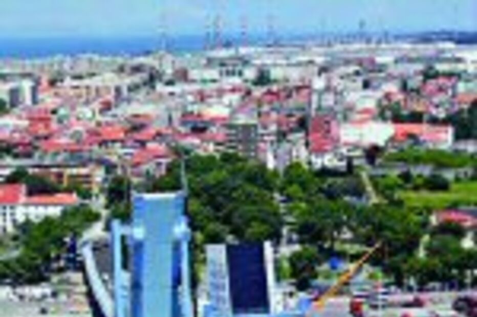 Nova ponte móvel abre em Leixões