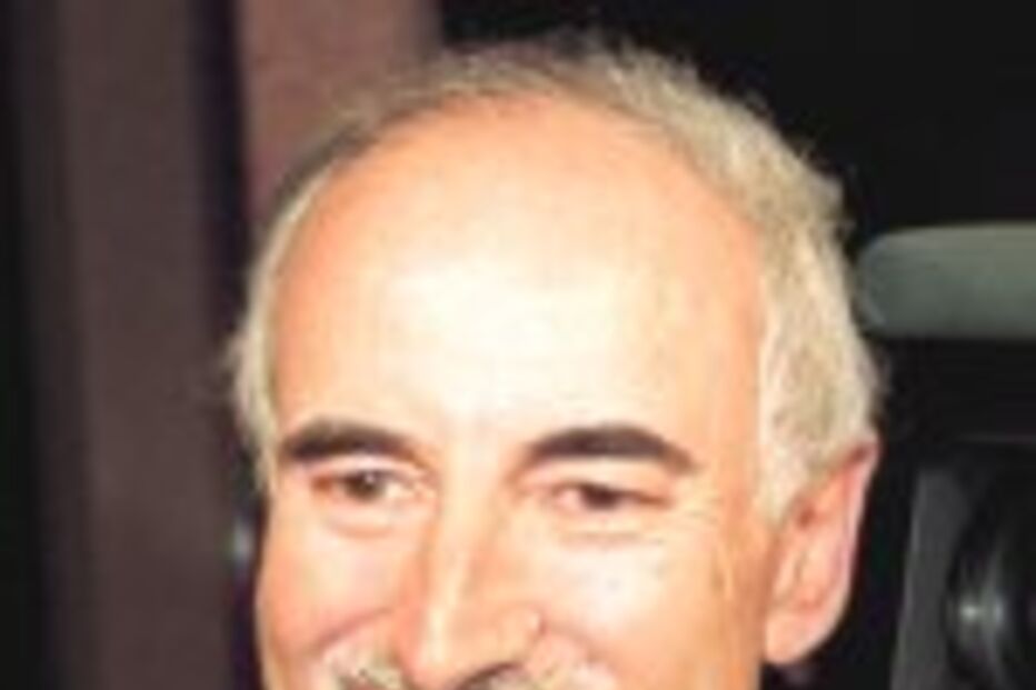 PROENÇA DE CARVALHO À ESPERA DE JUIZ