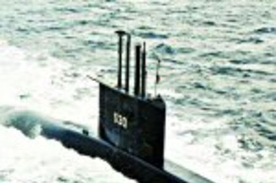 Oficial detido ia gerir negócios do armamento