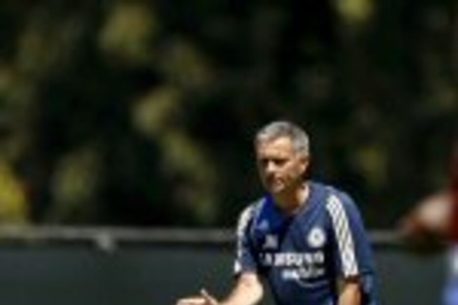 José quer segurar Lampard e Terry