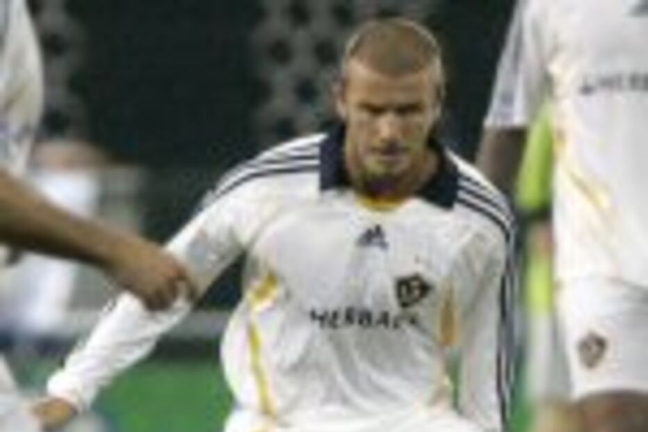 Beckham estreia com derrota fora