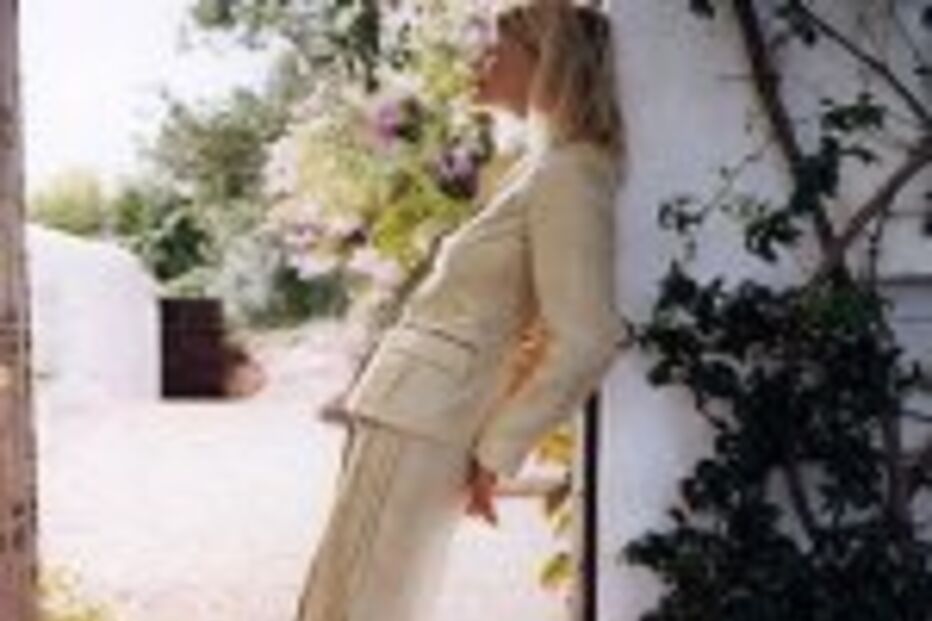 LINHAS MODERNAS COM TRADIÇÃO