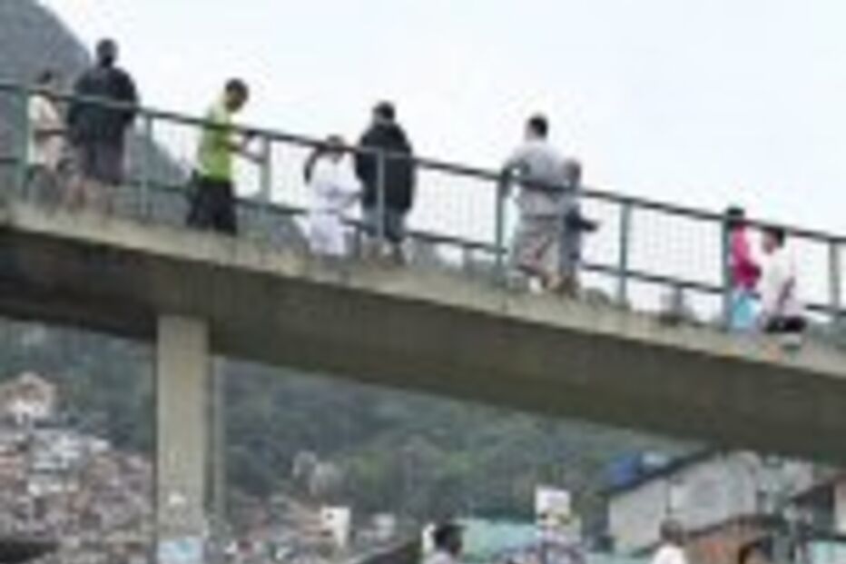 Traficantes impõem  cor da roupa nas favelas