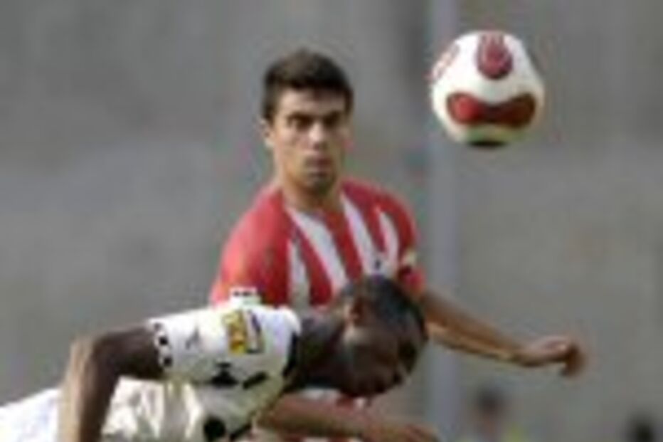 Angolano Zé Kalanga animou jogo de empatas