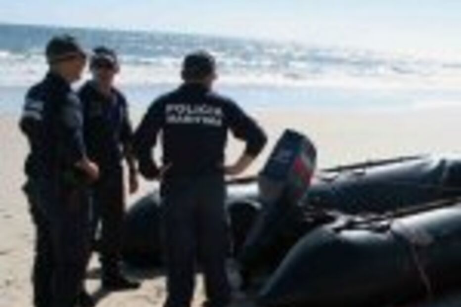 Haxixe e semi-rígido dão à praia em Tavira