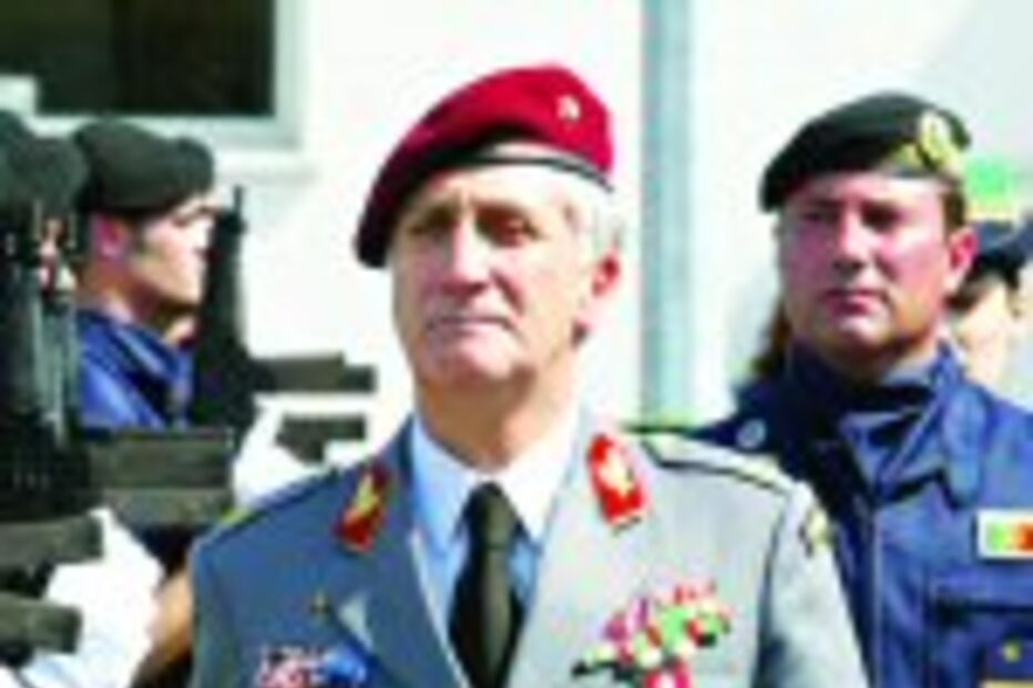 Exército coloca 11 generais na GNR