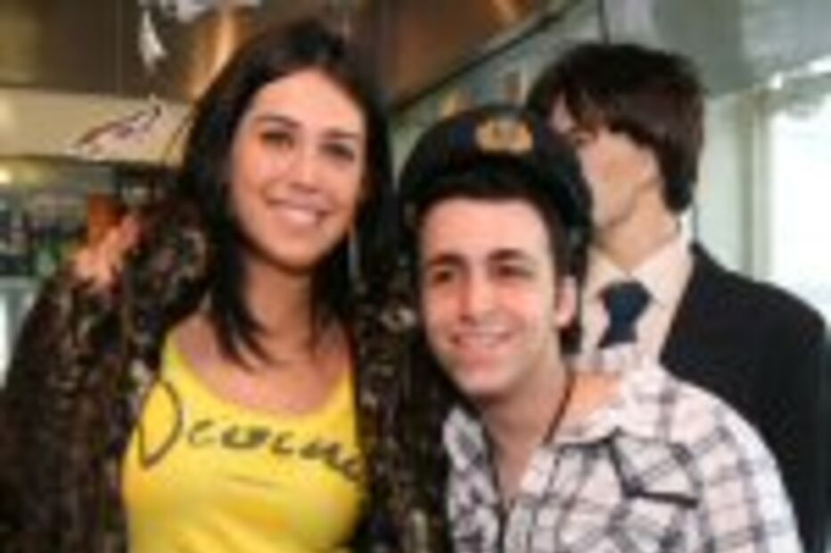 Aeroporto reúne bela e o mestre