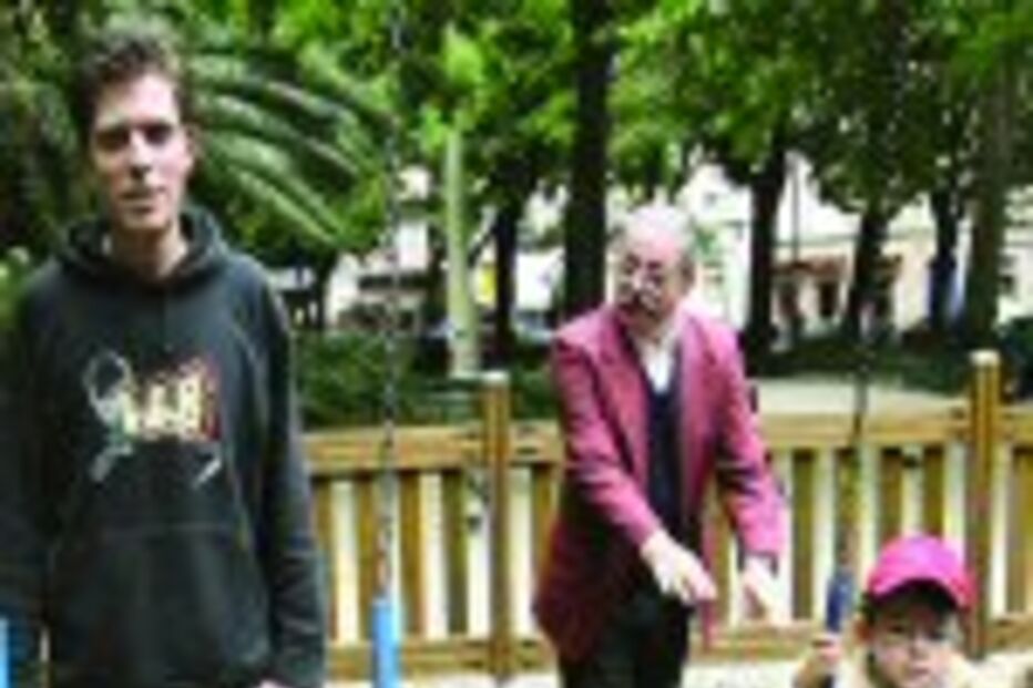 Pai com intervalo de 15 em 15 dias