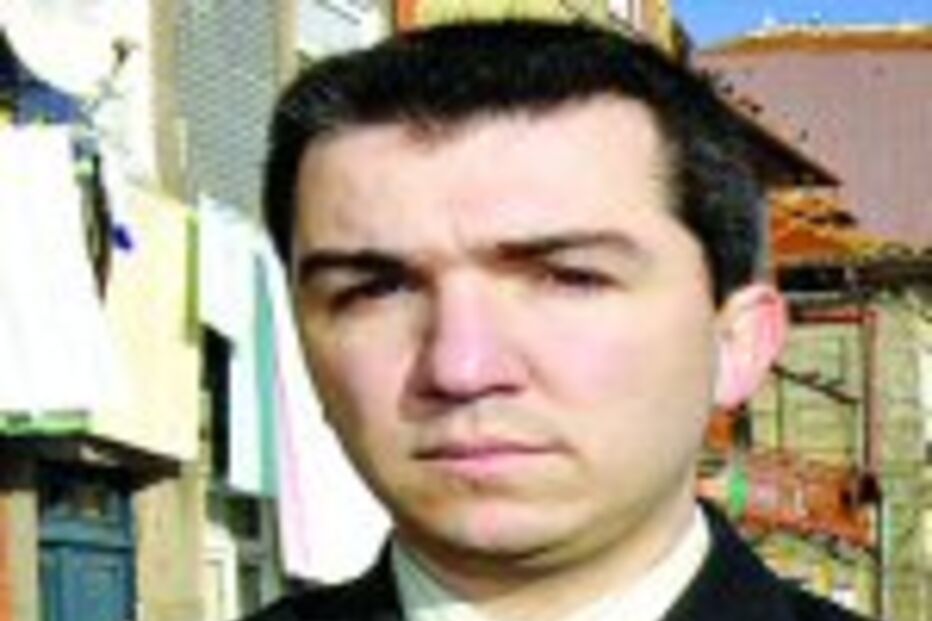 Equipa da Invicta TV rescinde contratos