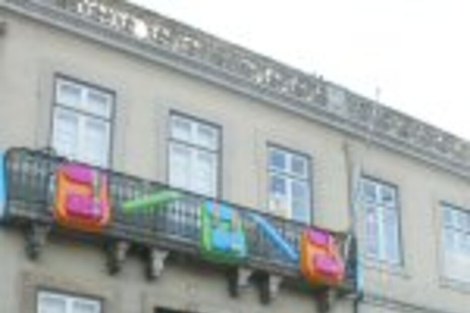 Escola Natália Correia reabre