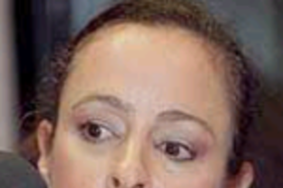 FILHA DA CASTRO PEDE SANÇÕES