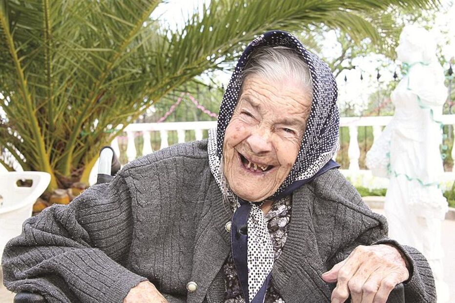 Fez 100 anos a rir e a cantar