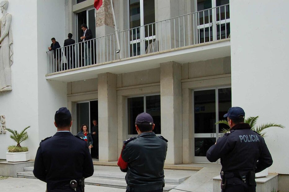 Tribunal põe em liberdade assaltante de residências