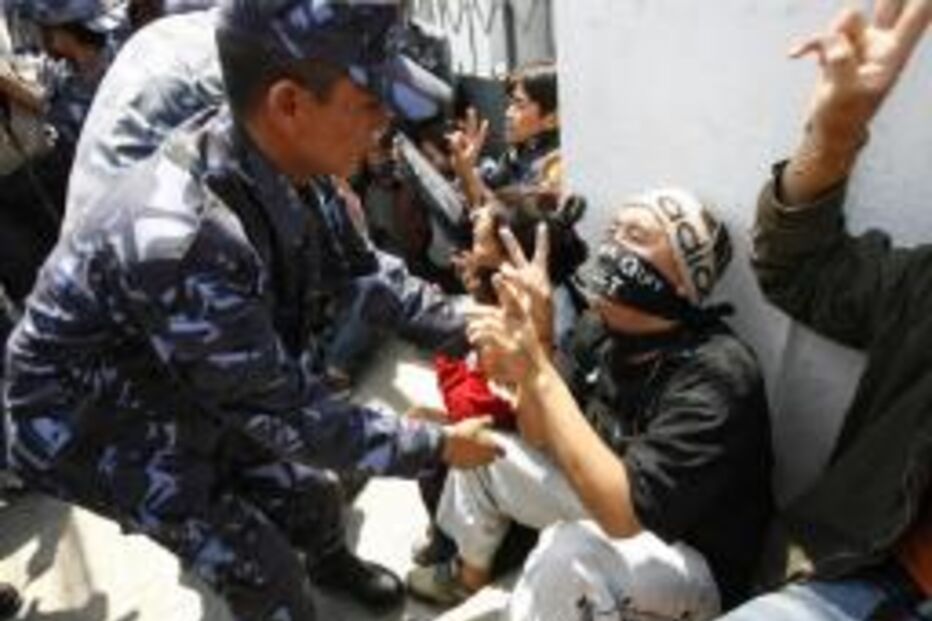 Tibete: Monges budistas manifestam-se