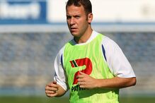 Cândido Costa renova contrato até 2011