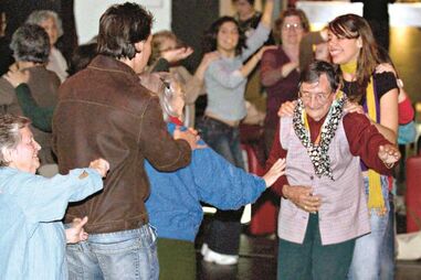 Discoteca ‘invadida’ por dezenas de idosos