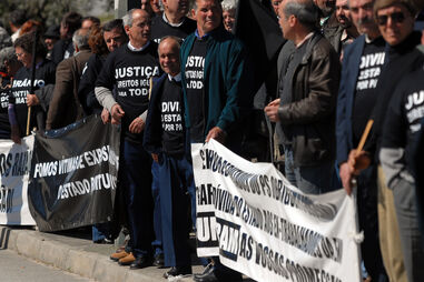 Mineiros voltam aos protestos contra esquecimento do Estado